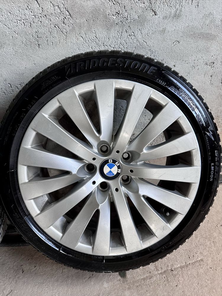 Vând jante BMW style 254 pe 18’ dotate cu anvelope de iarnă