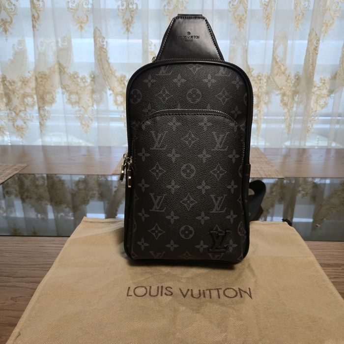 Мъжка чанта през рамо louis vuitton