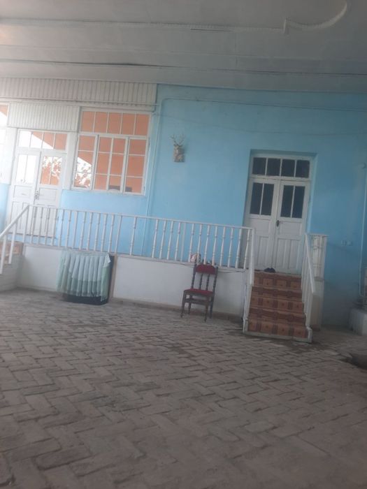 Сотилади зудлик билан 7 соток 7 хона подвали билан Каттаккургон шахар