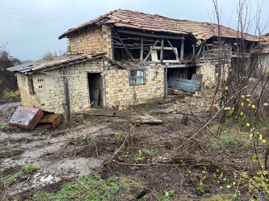 Къщта в с. Дралфа