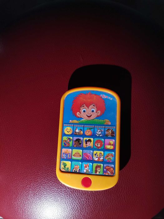 Интерактивная детская игрушка телефон