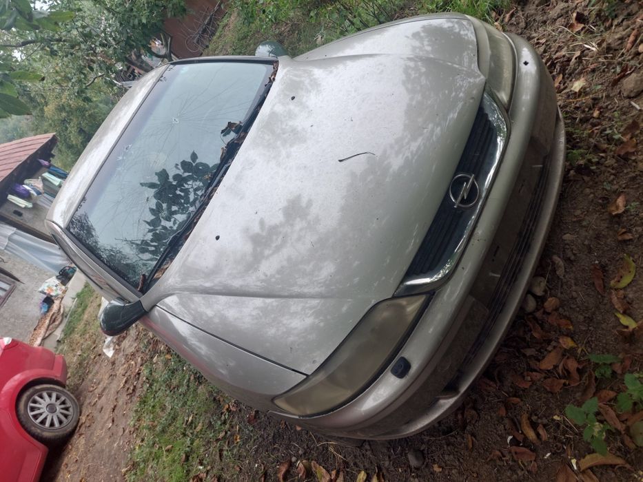 Opel Vectra benzina