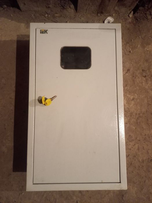 Продам 3х фазный электрический Щит (шкаф) учёта полностью в сборе