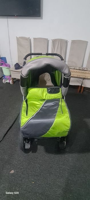 Продам многофункциональный детскую коляску зима лето