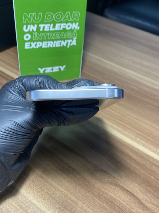 iPhone 16 Pro Max / 256 GB / Sănătate baterie 100% / Ca nou