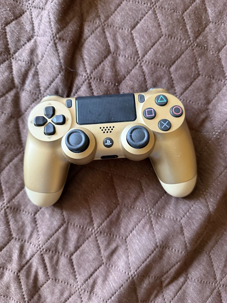 Playstation 4 PS4 gold Special edition