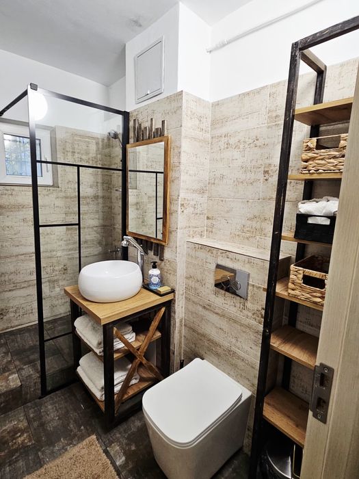 Inchiriez Apartament Regim Hotelier