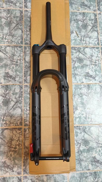 Fox Performance 38, 29" 170mm