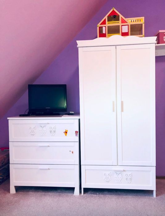 Гардероб и скрин за детска стая масивно дърво