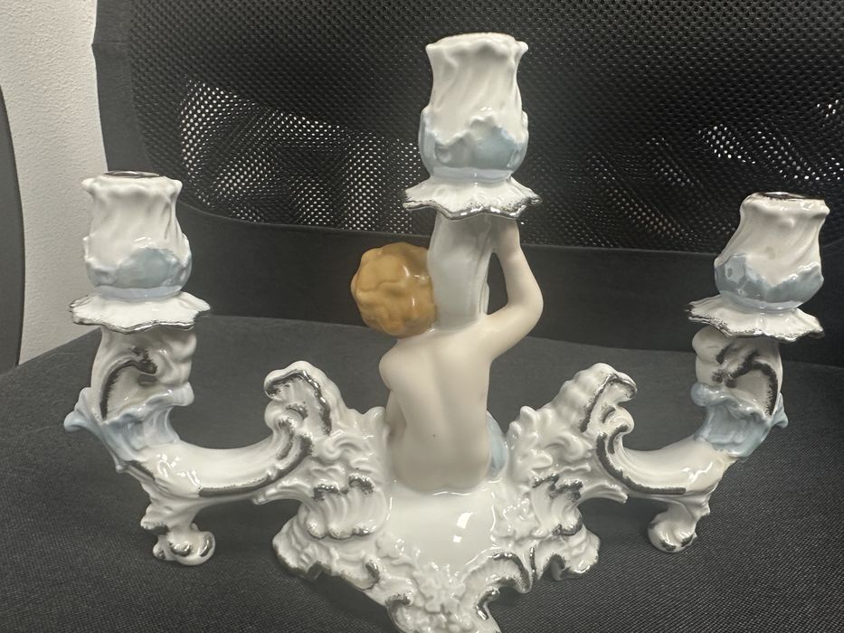 Sfesnic cu 3 brate din portelen fin Arpo