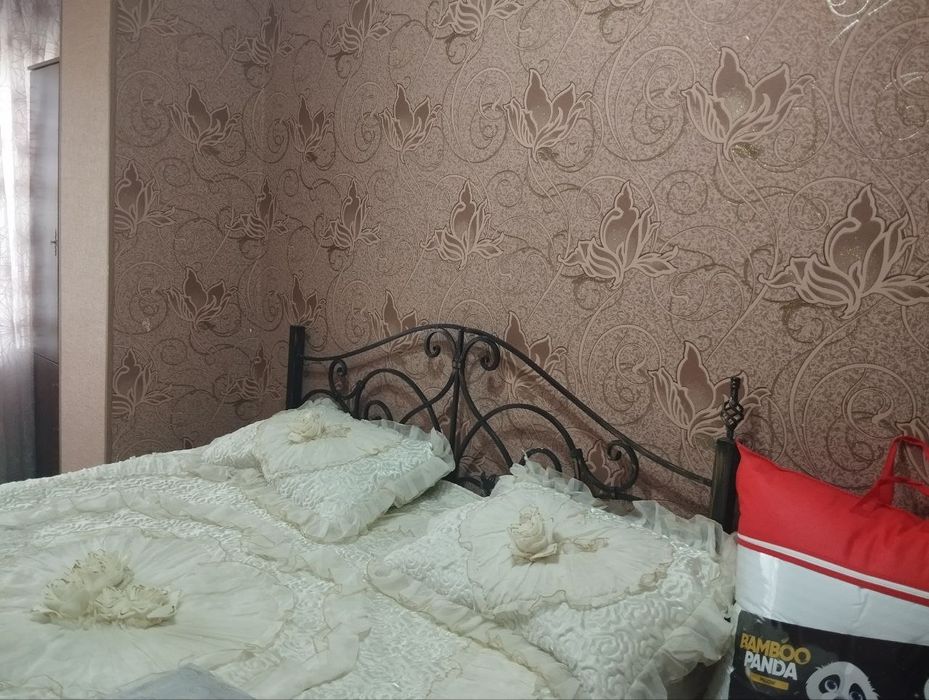 Двухкомнатная квартира в центре дёшево сдаю