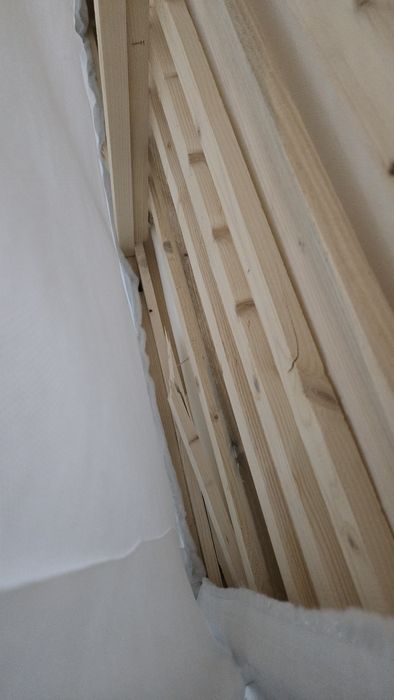 Продавам еднолицев матрак 144/190 и 140/190