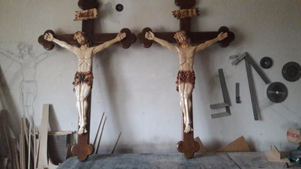 Crucifixe deosebite