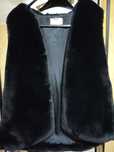 Vesta blana neagra