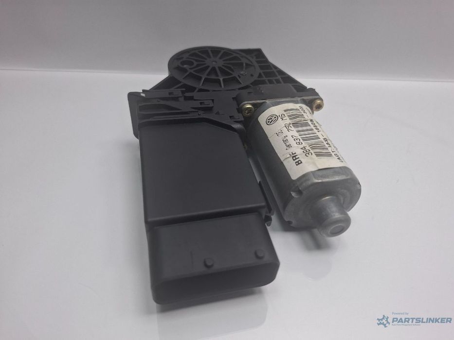 Motoras macara dreapta fata VOLKSWAGEN PASSAT Variant 3B6 2000 - 2005 TDI AVB 3B4837752MS