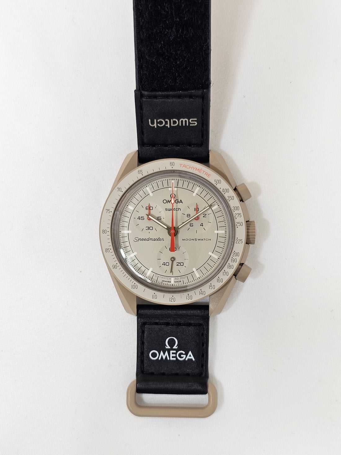 Часы Omega X Swatch MoonSwatch Collection: Mission to Jupiter