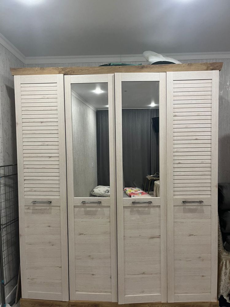 Шкаф новый продам ,есть торг