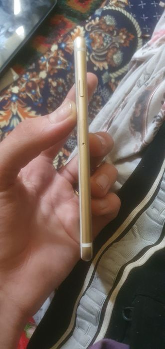 Iphone 6s srochna 32 gb 75% yomks ochilmagan hamma joy radnoy toz gold