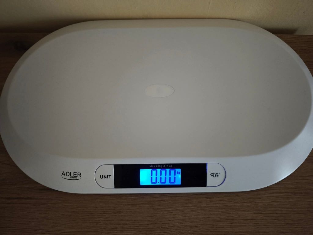 Електронна везна за бебе
LCD дисплей, макс. 20 кг, Бял
Цена - 30 лв