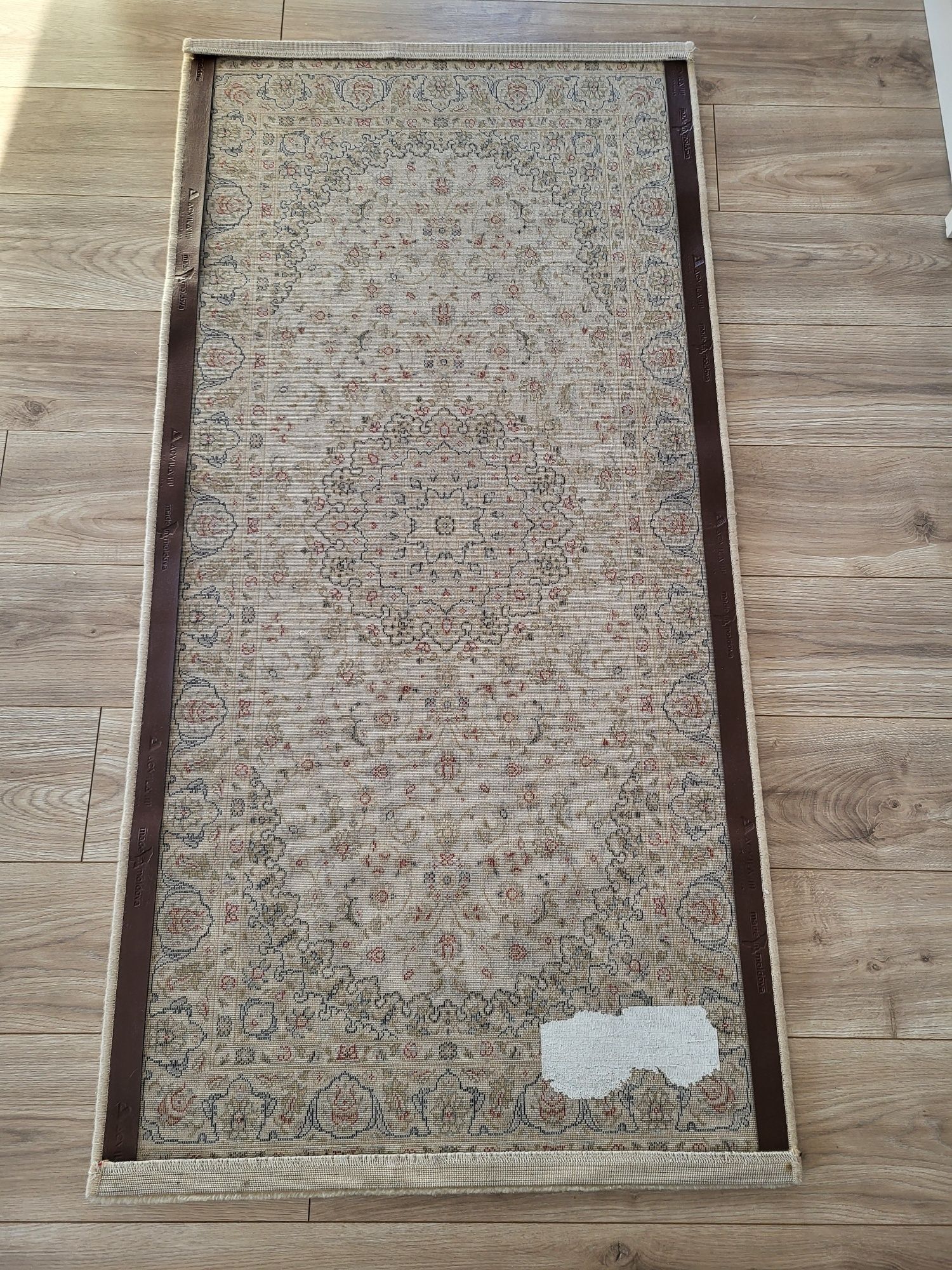 Vand 2 covoare retro