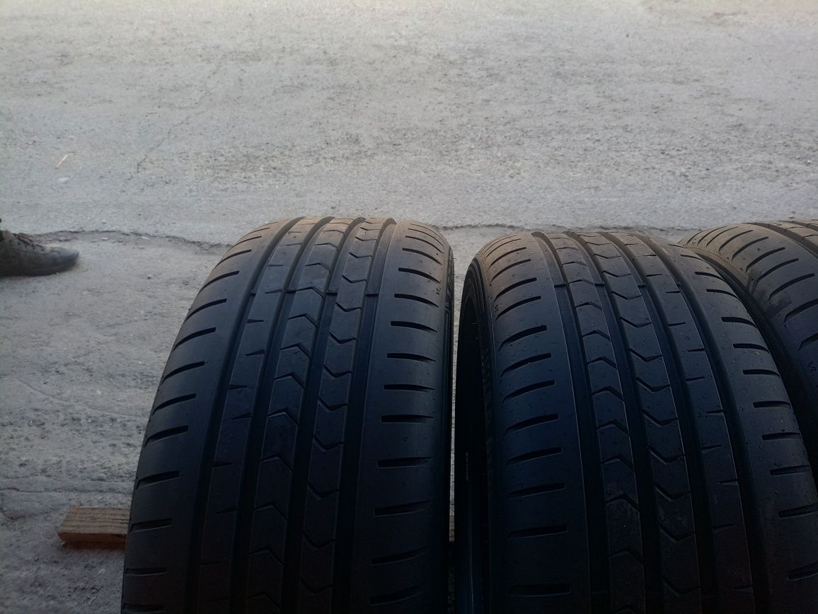 4 anvelope NOI Vredestein 215/45 R17 dot 2623