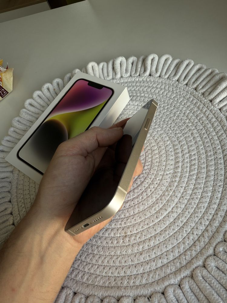 iPhone 14 / 128гб / бял