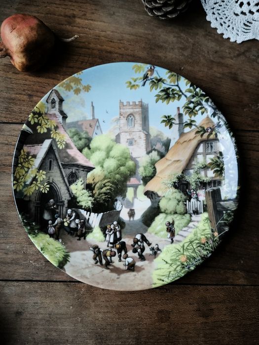 Чинии за стена  Coalport 8 броя