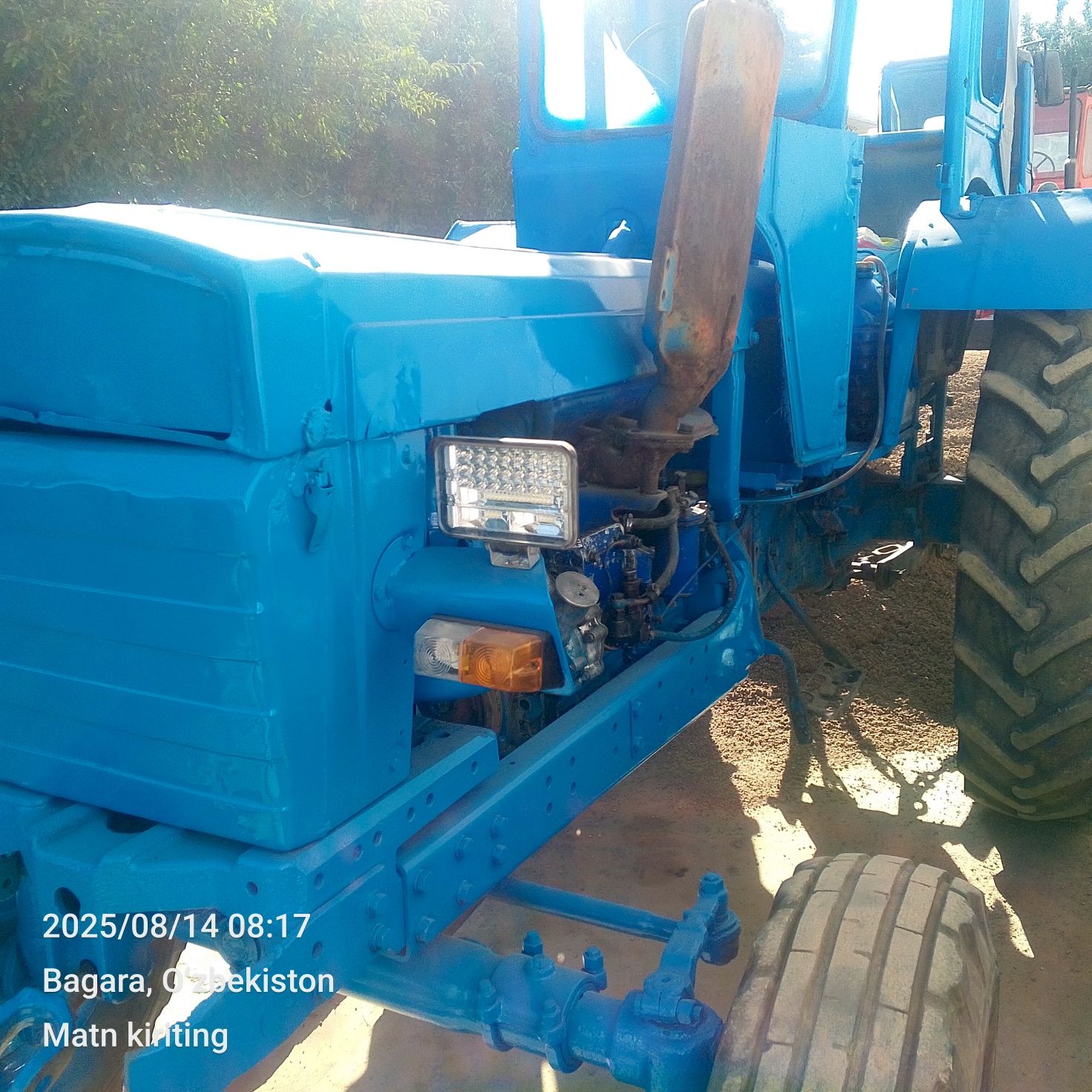 Traktor 28 sotiladi