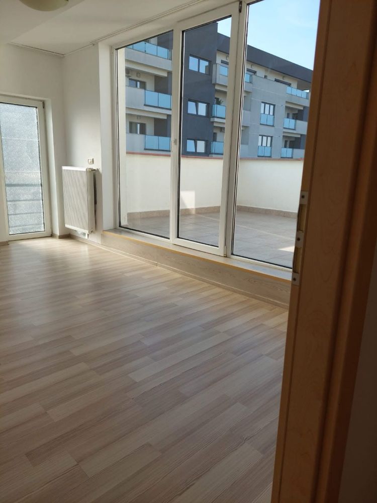 Ofer apartament spre închirie!