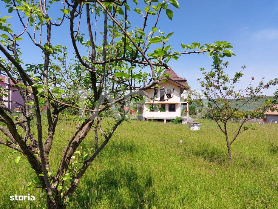 Casa individuala 5 camere cu teren 2000 mp Sura Mare Hamba Sibiu