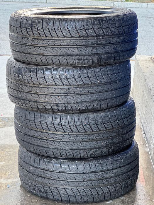 Продам зимний покрышки 245/45/19