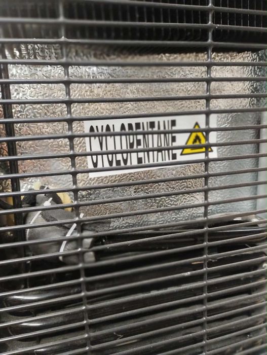 Хладилник за каравана на 12 волта Smad