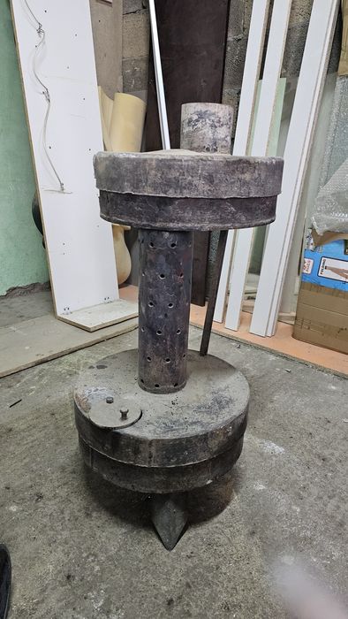 Продам печку, работает на обработке масла.