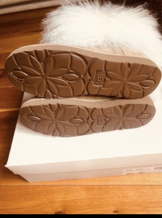 UGG Lida produs nou