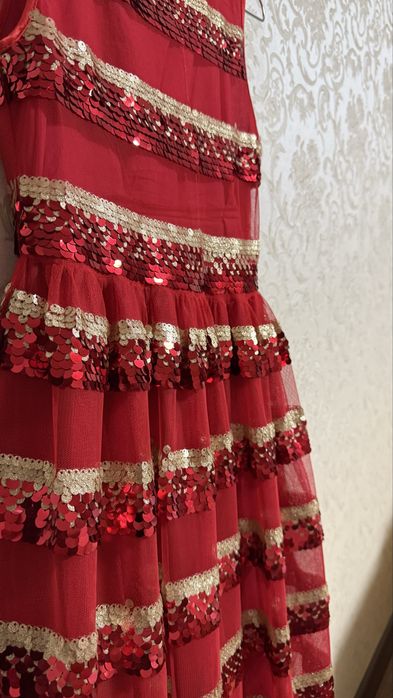 Нарядное платье для девочек.