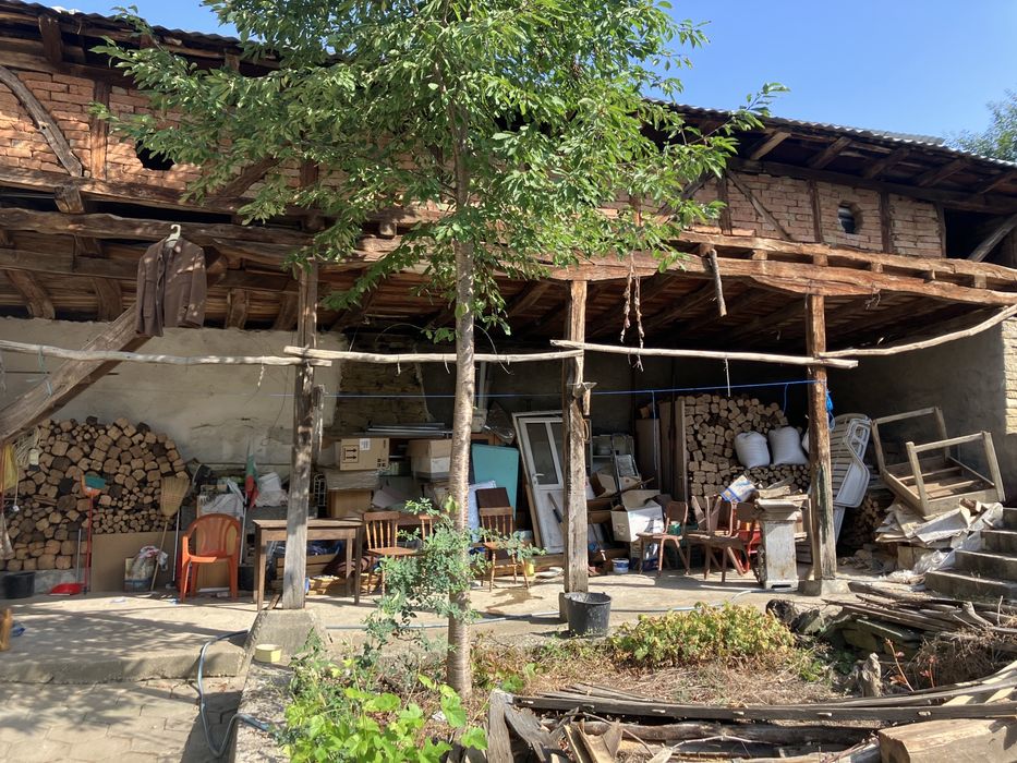 Продавам къща в с.Добродан