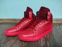 Нови червени обувки