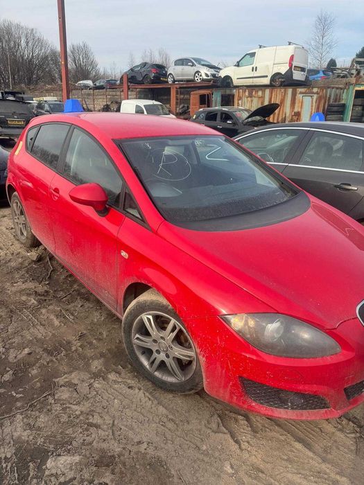 Dezmembrez Seat Leon 1.6 TDI cod motor CAY transmisie manuala