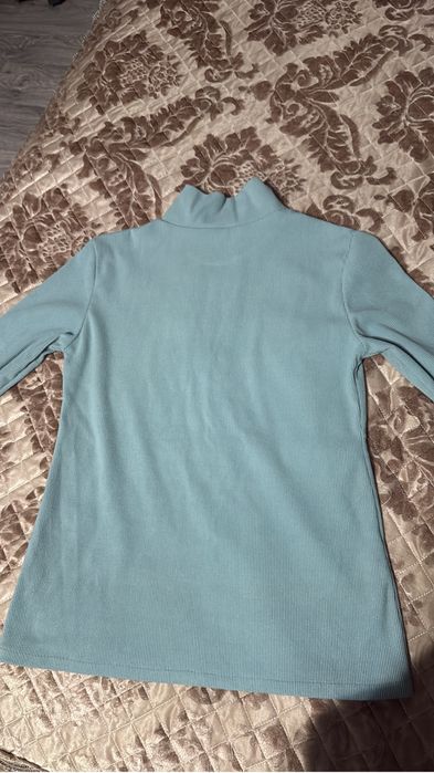 Продам кофту теплую