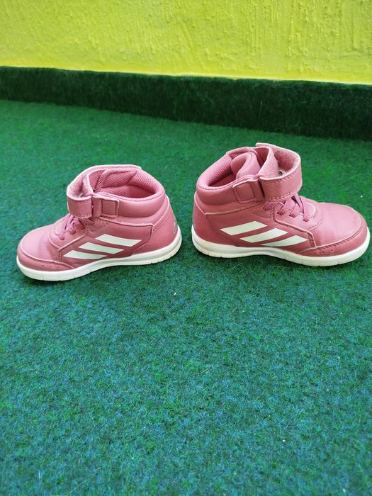 Продавам детски обувки