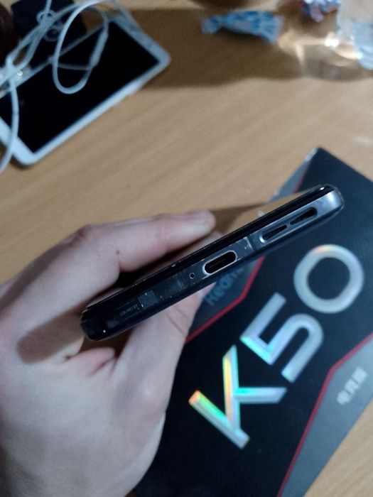 Продам или обменяю на Iphone 12 pro max