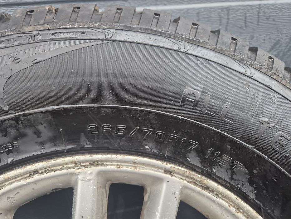 Jante Toyota Hilux 6x139 pe 17 cu anvelope Hifly 265/70 M+S