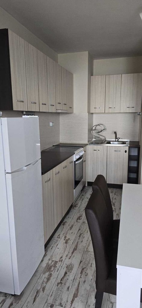 Дава се под наем Двустаен апартамент в София, Левски Г - 54 кв.м за 612 € - Снимка #1