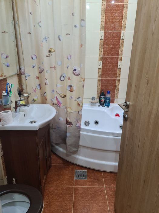 Apartament de vânzare cu posibilitate de spatiu comercial- 78mp2 zona