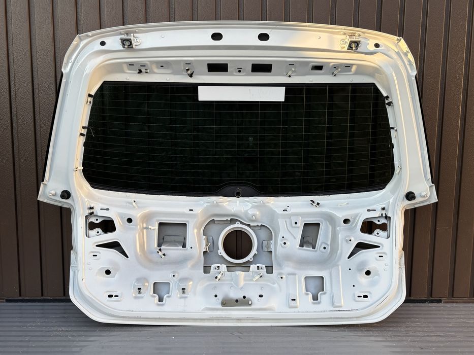 Haion vw Passat B8 cod de culoare LC9A 2015-2020