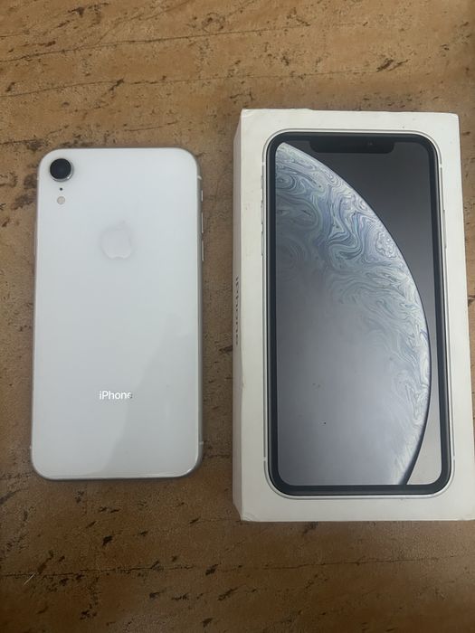 Продам IPhone XR
