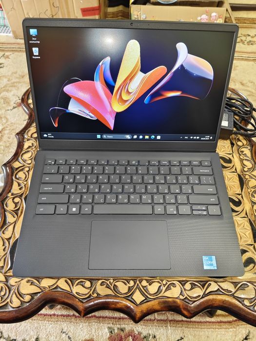 Dell Vostro 3420 core i3 1215u