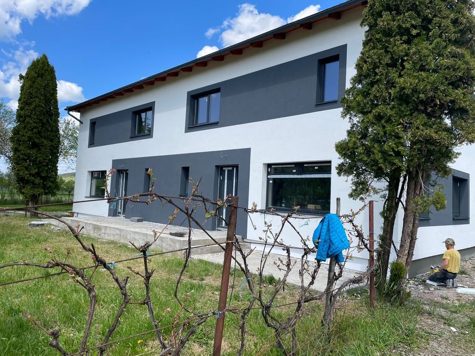 Duplex 30km de Cluj- 1300mp teren/unitate