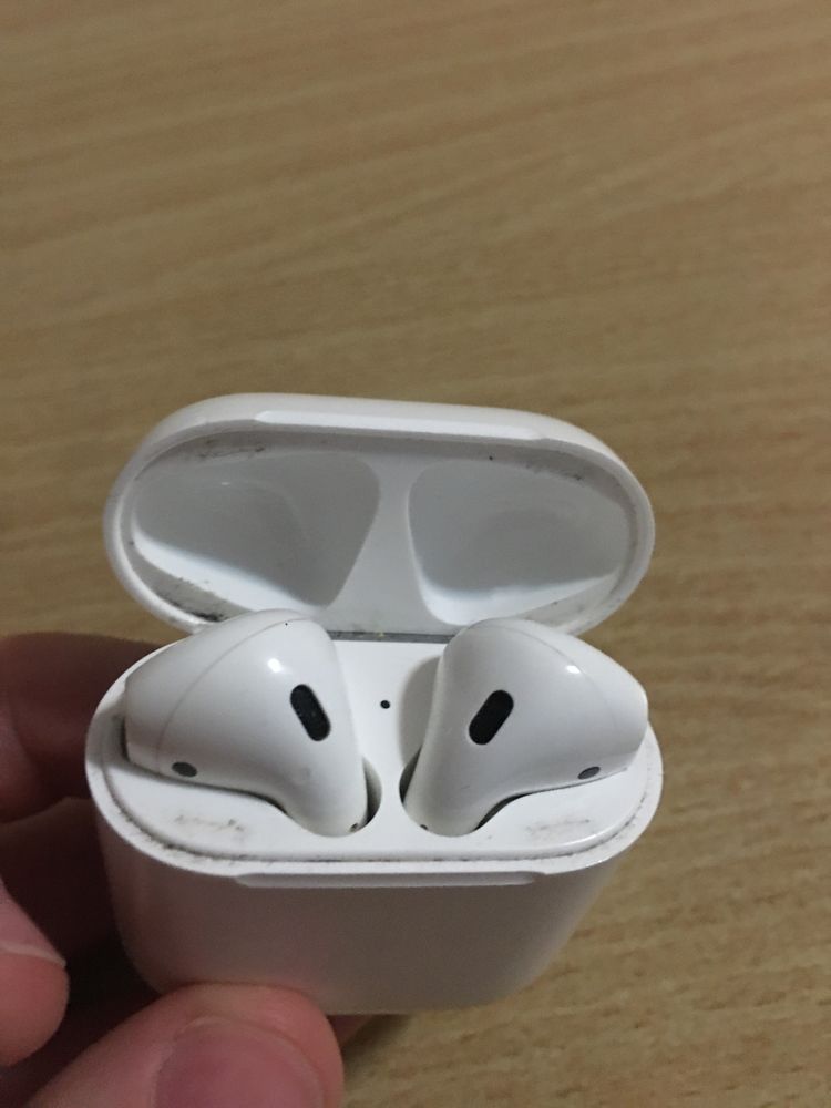 AirPods gen 2 (original)