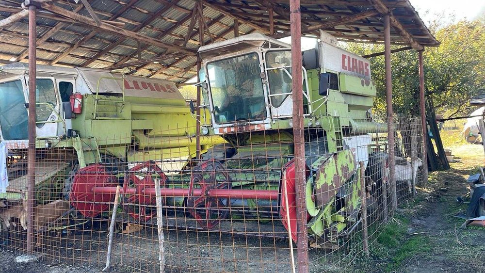 Vând la pachet sau separat